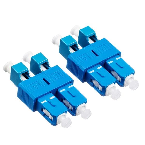 How do fiber optic splitters transmit data 