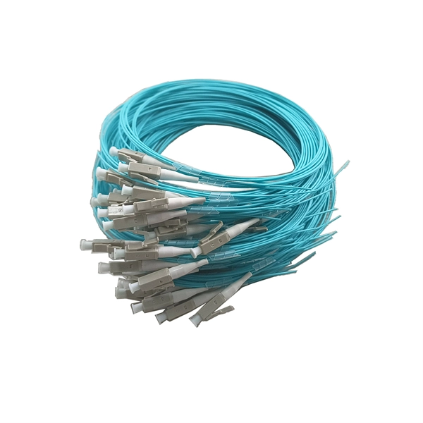 Railway pipeline optical cable construction