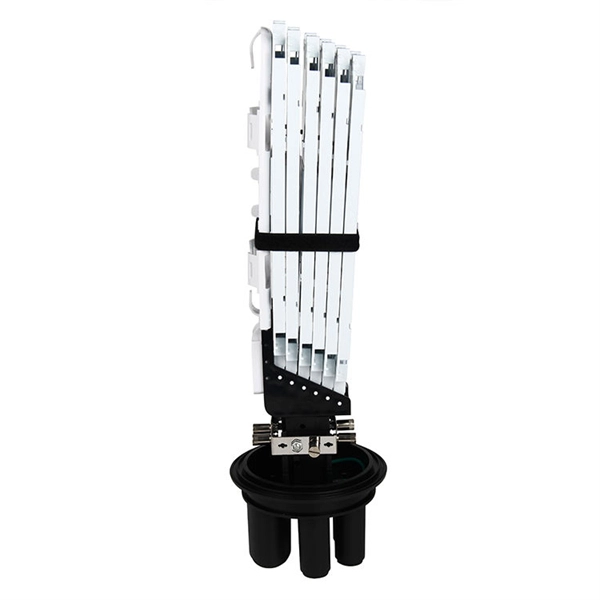 The 12-core optical cables are different colors