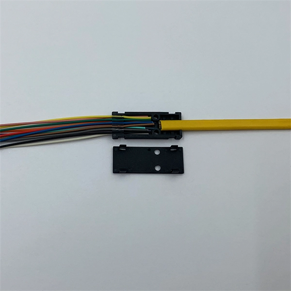 How to connect the fiber optic junction box patch cord